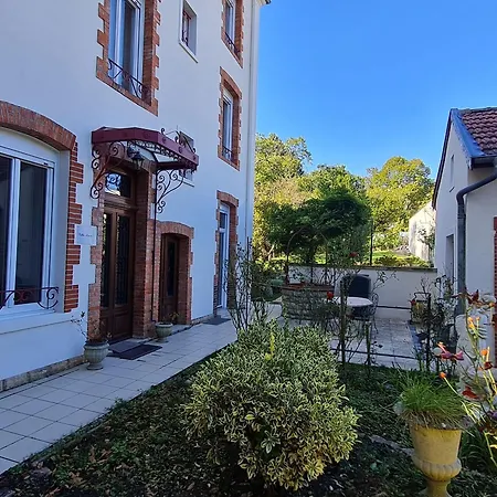 Holiday home Grande Maison De Maitre Proche Toul Avec Wifi Et Parking - Fr-1-584-394 *