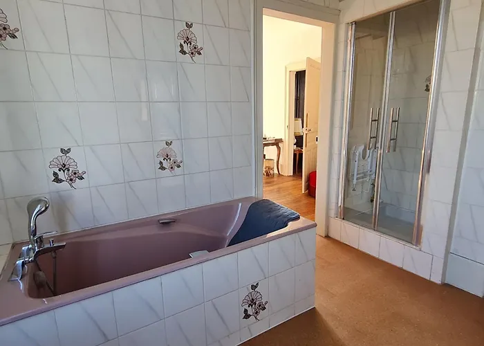 Holiday home Grande Maison De Maitre Proche Toul Avec Wifi Et Parking - Fr-1-584-394 *